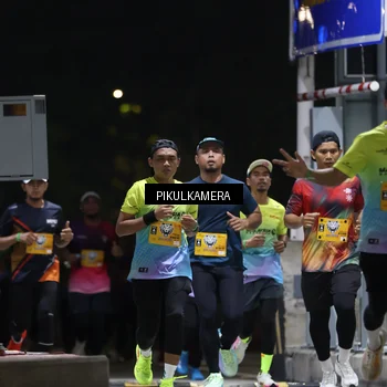 Runner Photo 7085551