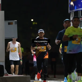 Runner Photo 7085563