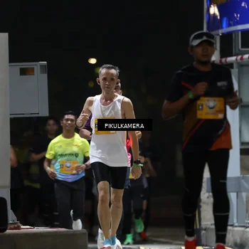 Runner Photo 7085564