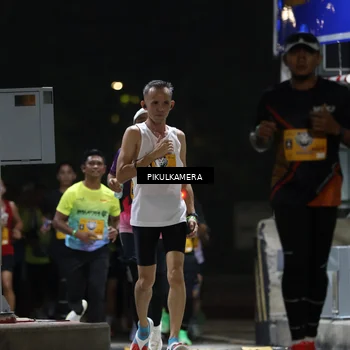 Runner Photo 7085565
