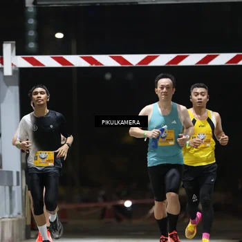 Runner Photo 7085578