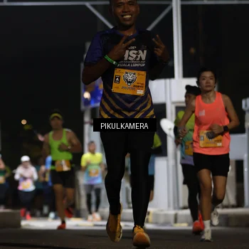 Runner Photo 7085600