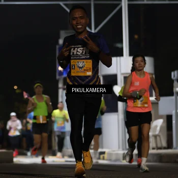 Runner Photo 7085601