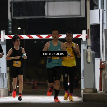 Runner Photo 7085605