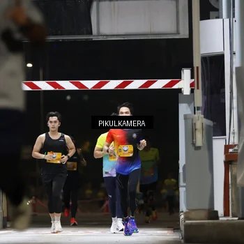Runner Photo 7085609