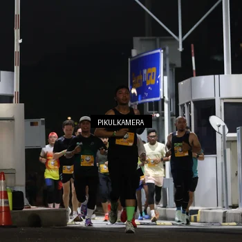 Runner Photo 7085618