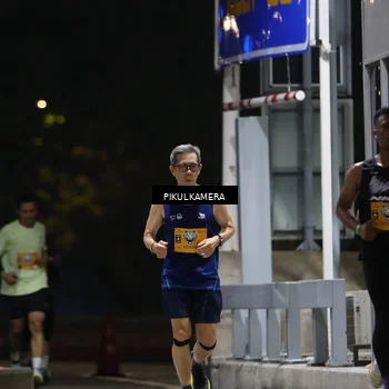 Runner Photo 7085650