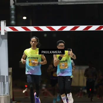 Runner Photo 7085657