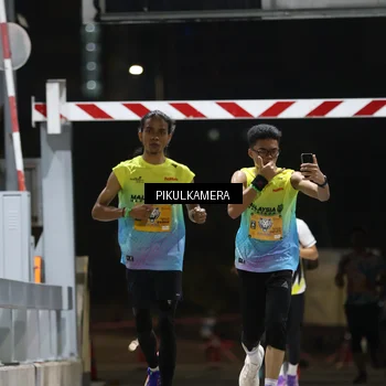 Runner Photo 7085659