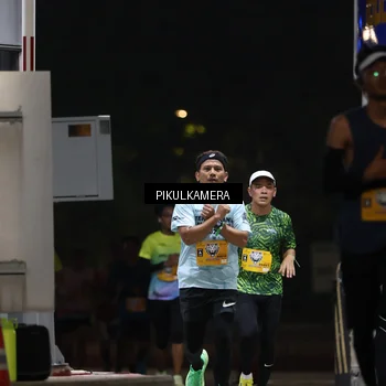 Runner Photo 7085665