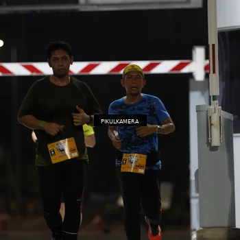 Runner Photo 7085744