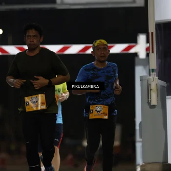 Runner Photo 7085745