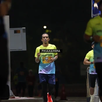 Runner Photo 7085754