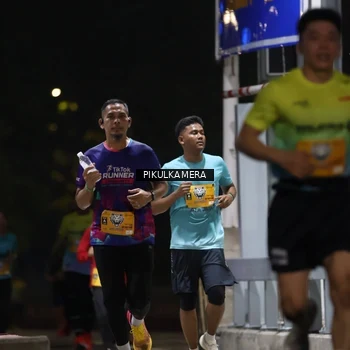 Runner Photo 7085769