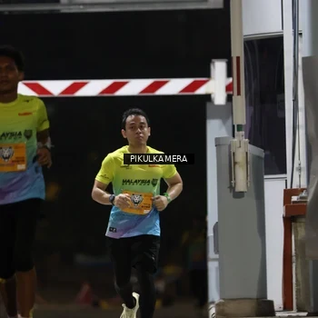 Runner Photo 7085775