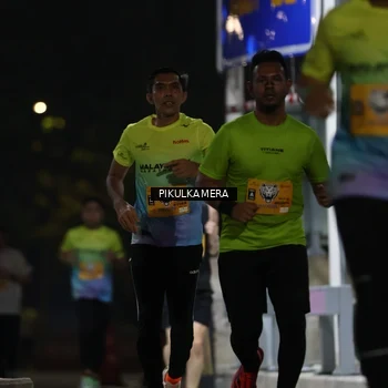 Runner Photo 7085792