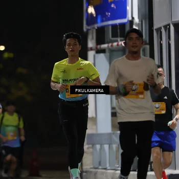 Runner Photo 7085811