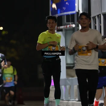 Runner Photo 7085816