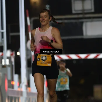 Runner Photo 7085857