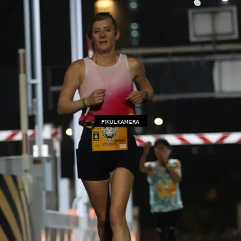Runner Photo 7085859