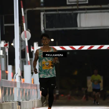 Runner Photo 7085867