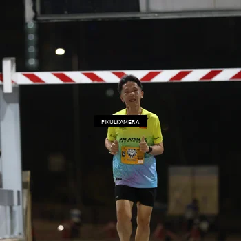 Runner Photo 7085890