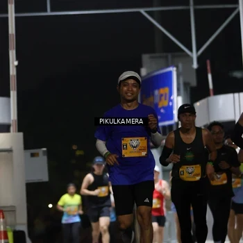 Runner Photo 7085901