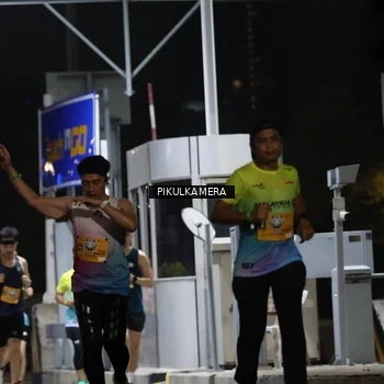 Runner Photo 7085924