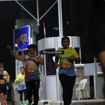 Runner Photo 7085930