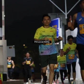 Runner Photo 7085945