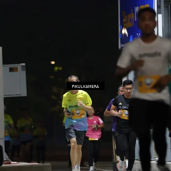 Runner Photo 7085975