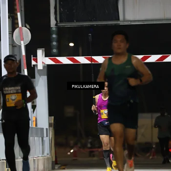 Runner Photo 7085977