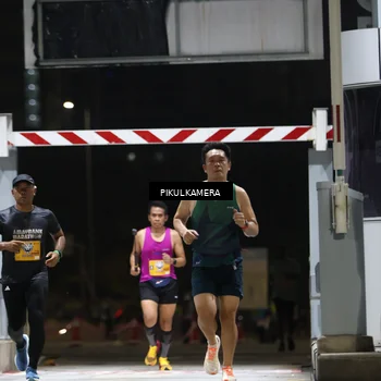 Runner Photo 7085978