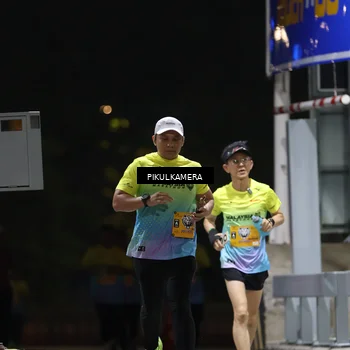 Runner Photo 7085988