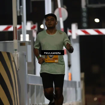 Runner Photo 7085994