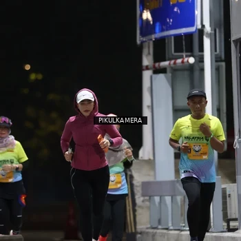 Runner Photo 7086012