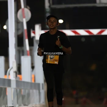 Runner Photo 7086025