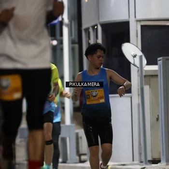 Runner Photo 7086038
