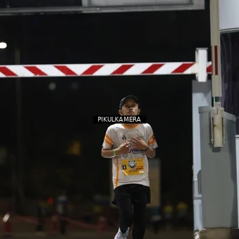 Runner Photo 7086039
