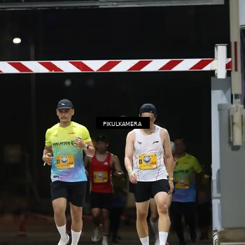 Runner Photo 7086110