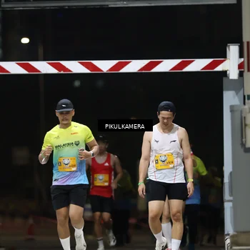 Runner Photo 7086112