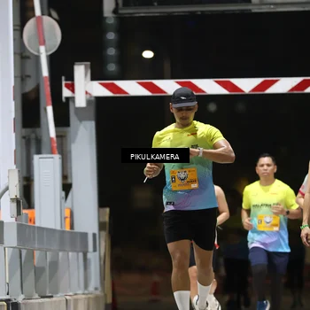 Runner Photo 7086115