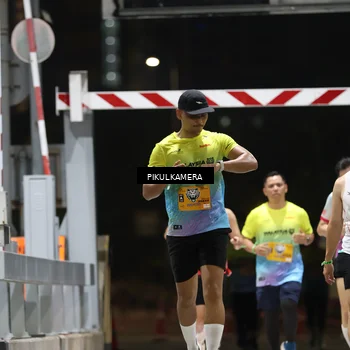 Runner Photo 7086116