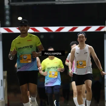 Runner Photo 7086117