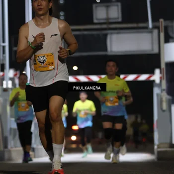 Runner Photo 7086138