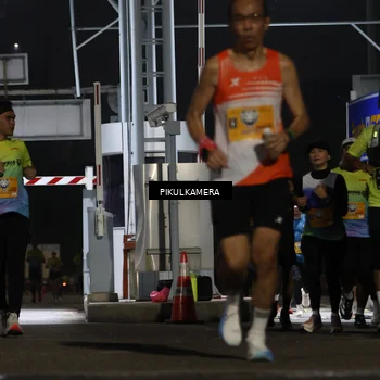 Runner Photo 7086152
