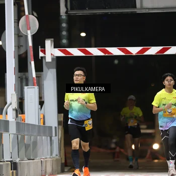 Runner Photo 7086168