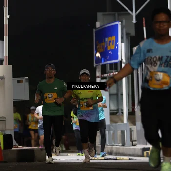 Runner Photo 7086260