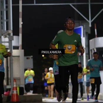 Runner Photo 7086263