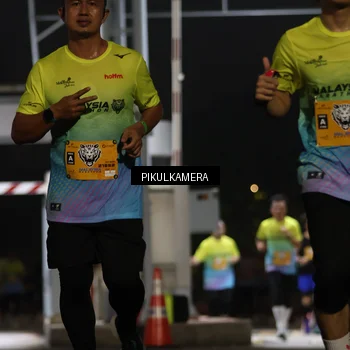 Runner Photo 7086265